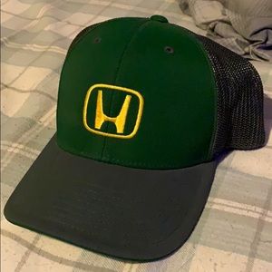 Honda hat